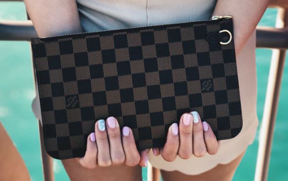 Designer Handbags That Every Woman Love to Buy